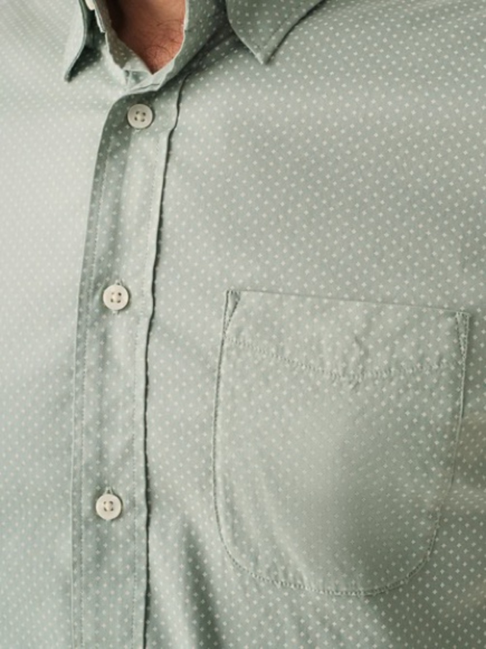 Faherty Short-Sleeve Movement Monterey Shirt like new polkadot